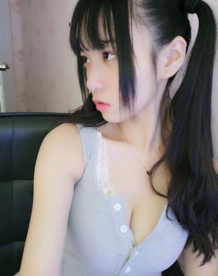 欧美个性头像女叼烟_1080P免费观看最新