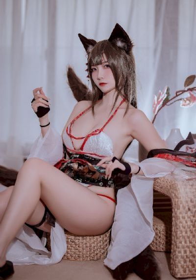 亚洲欧美社区_HD高清完整版